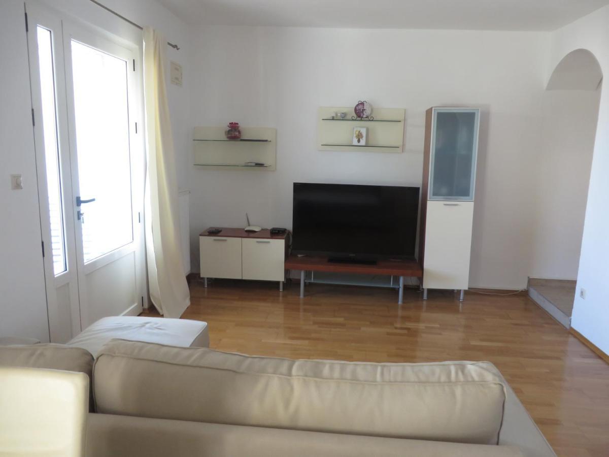 Apartments Tonka Pakoštane Εξωτερικό φωτογραφία