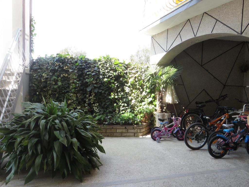 Apartments Tonka Pakoštane Εξωτερικό φωτογραφία