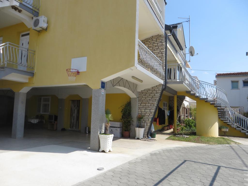 Apartments Tonka Pakoštane Εξωτερικό φωτογραφία