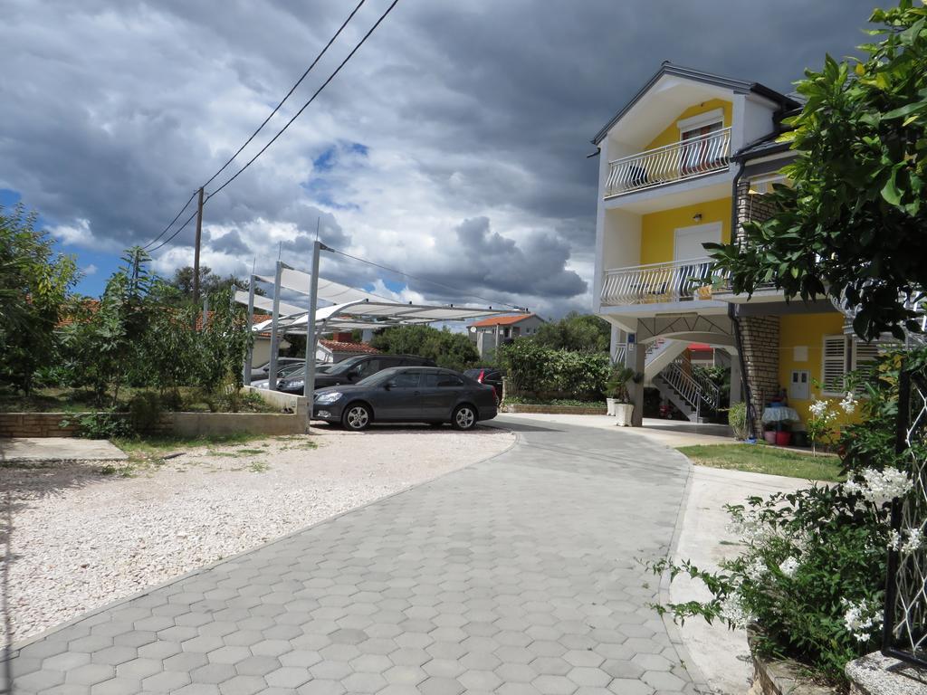 Apartments Tonka Pakoštane Εξωτερικό φωτογραφία